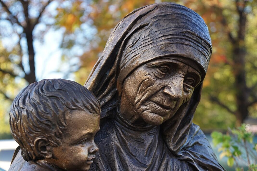 Need help right away? Make Mother Teresaโs emergency novena
