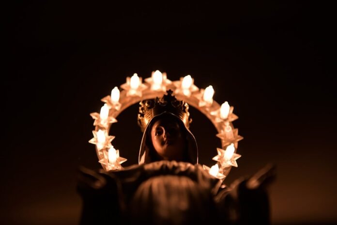 Turn to Our Lady of Sorrows with these short, moving reflections