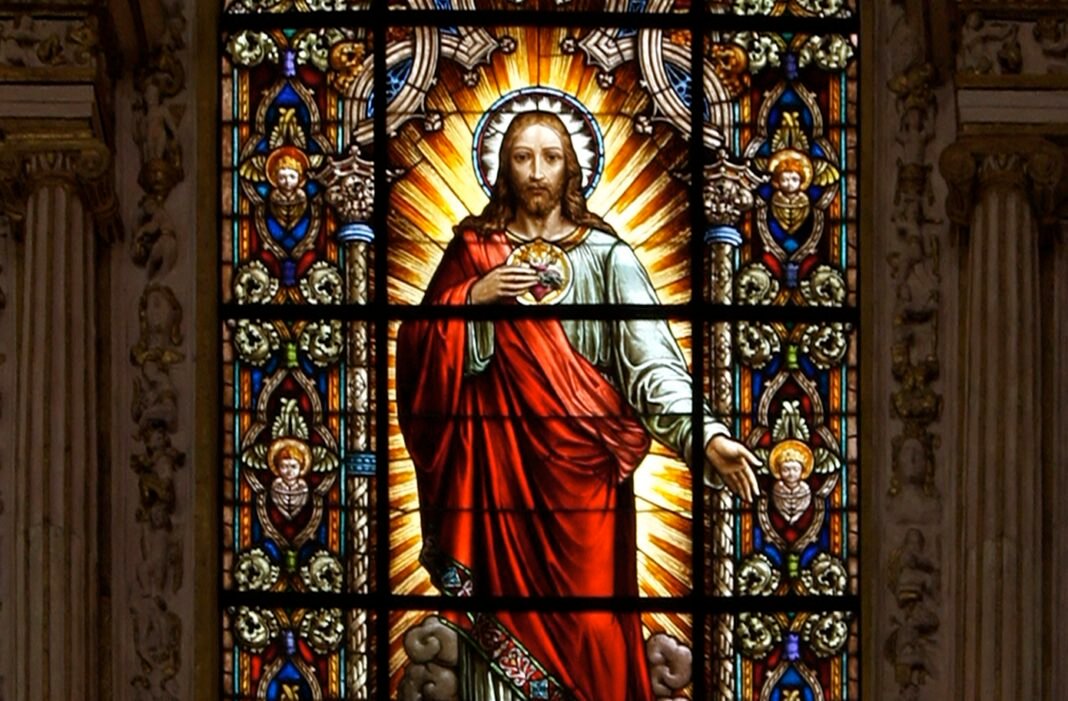 Here’s how you can enthrone the Sacred Heart of Jesus in your Home or in your Heart