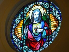 Unite your heart with the heart of Jesus with these short prayers