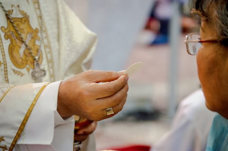 Prepare for holy communion with this prayer of joy and gratitude