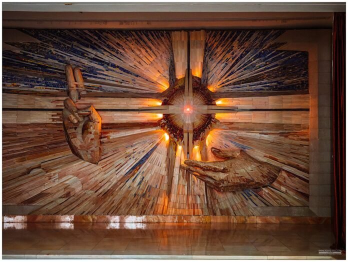 How do you consecrate yourself to the Sacred Heart of Jesus?