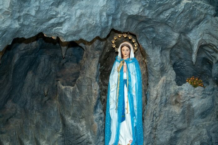 A Prayer for the Help of the Blessed Virgin Mary