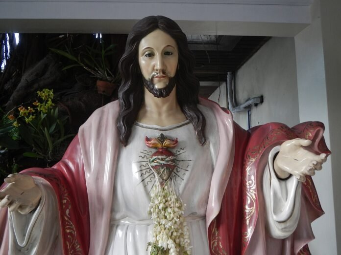 Prayer of Thanksgiving and Praise to the Sacred Heart