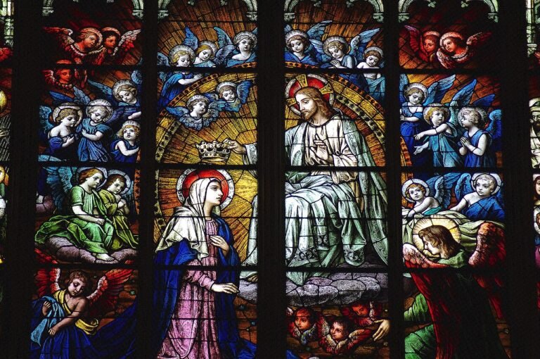 AND TODAY WE CELEBRATE... The Memorial of the Queenship of Mary (SATURDAY, AUGUST 22)