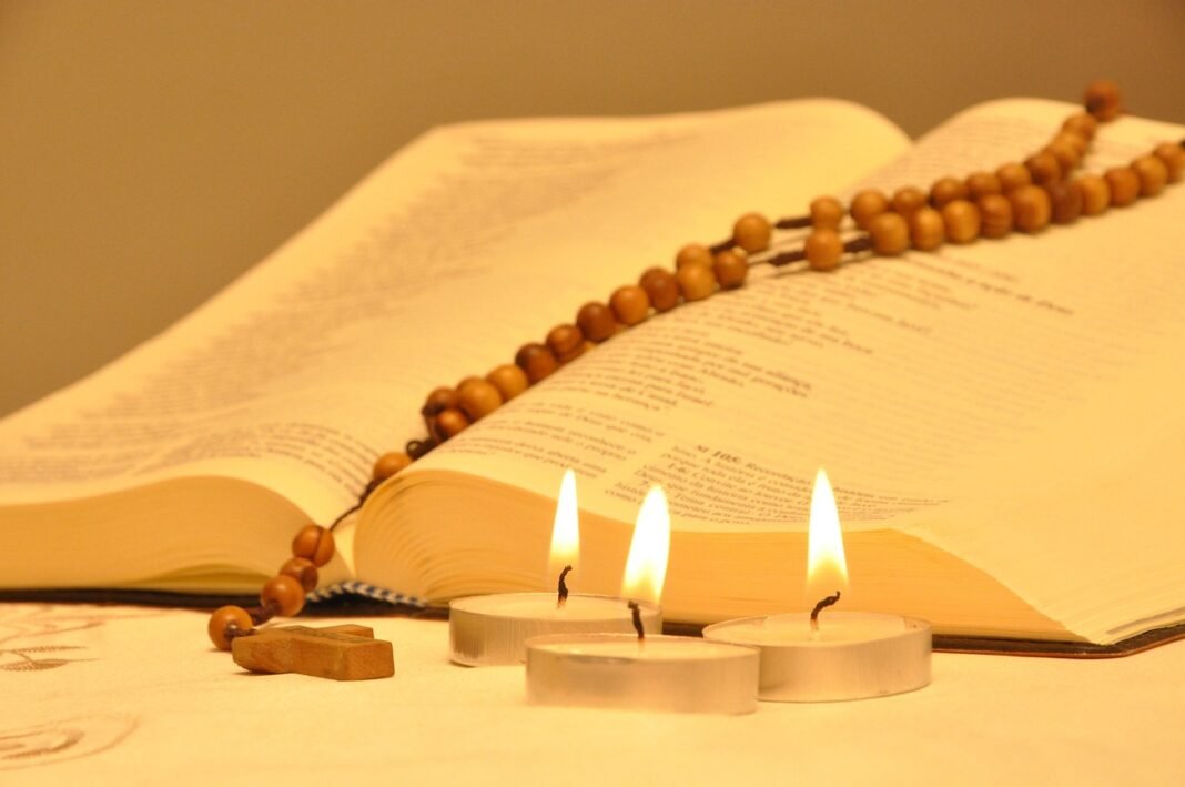 bible-642449_1280 The Bible is full of prayers against plagues