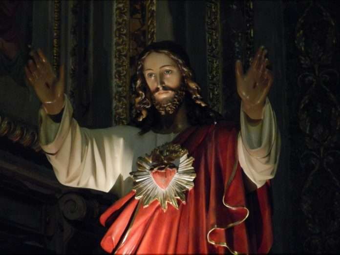 Put your trust in Jesus' heart with this prayer