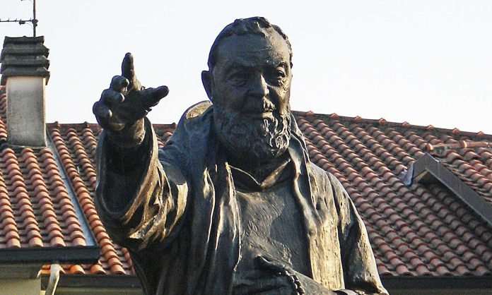 When Padre Pio replied to John Paul II’s letter with a miracle