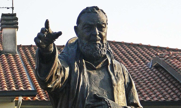 When Padre Pio replied to John Paul II’s letter with a miracle