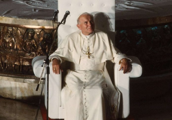9 Powerful quotes from St John Paul II on prayer