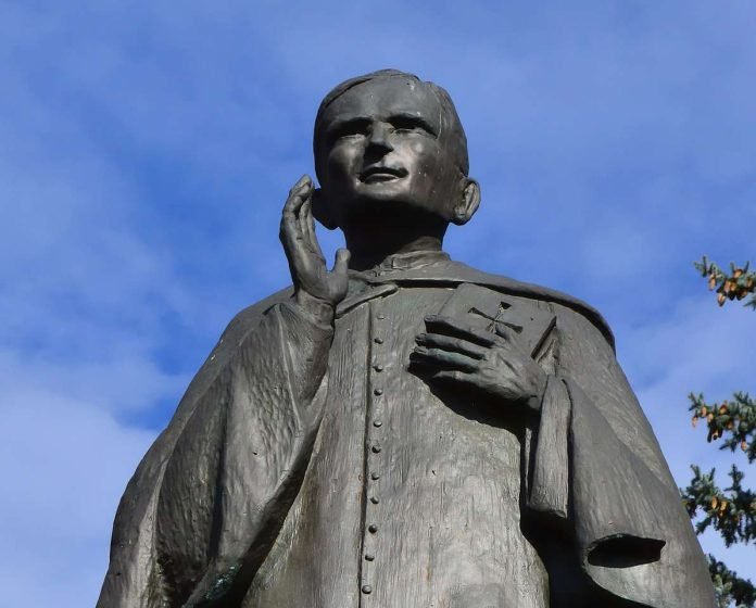 Benedict XVI will be buried in the first tomb of Pope John Paul II