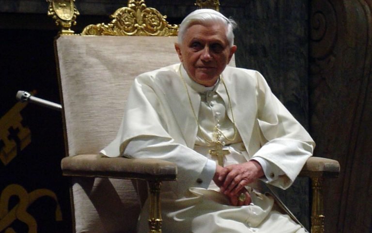 PHOTOS: Solemn images of the closing of Pope Emeritus Benedict XVI’s coffin