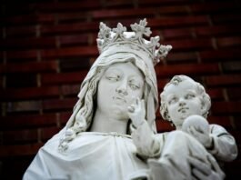 Hail, Holy Queen (Salve Regina)